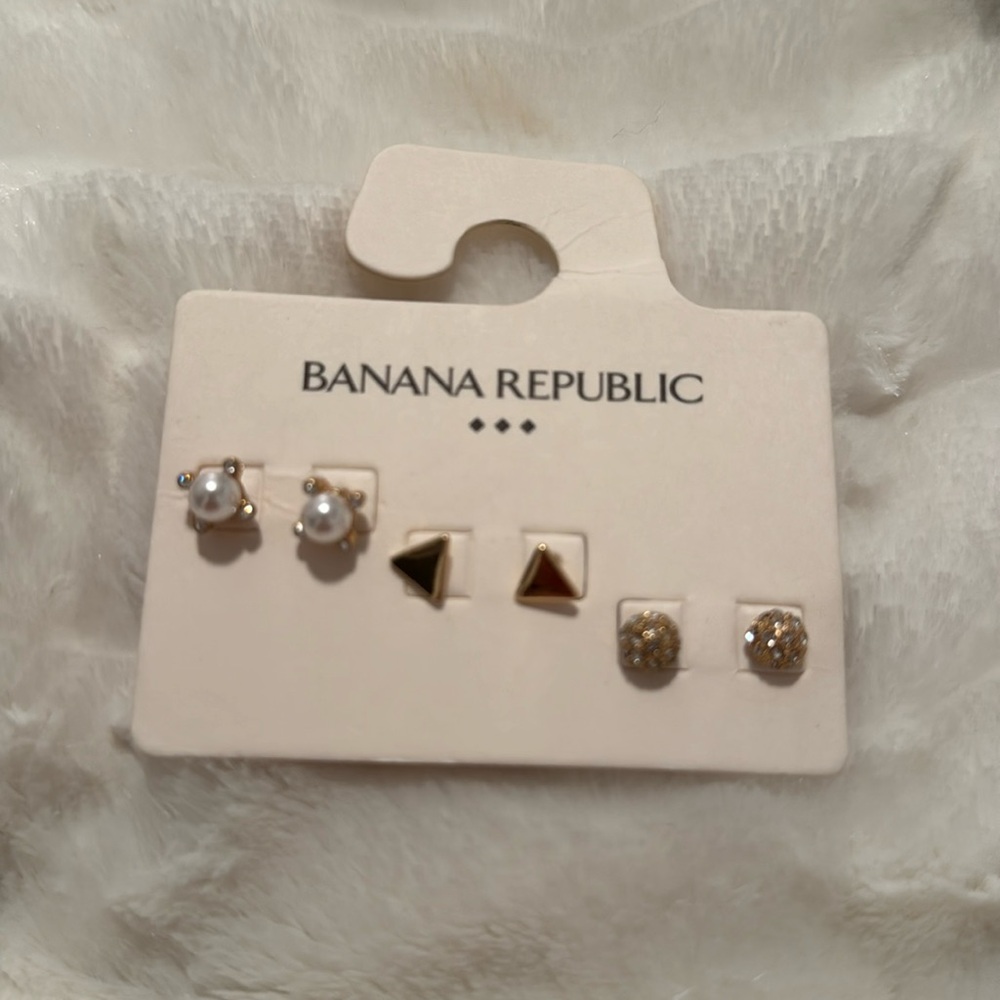 Banana Republic earring set